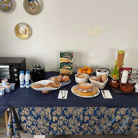 B&B La Vela Villa Rosa Di Martinsicuro Buitenkant foto