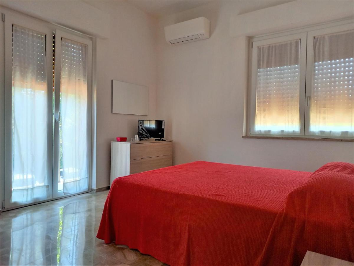 B&B La Vela Villa Rosa Di Martinsicuro Buitenkant foto