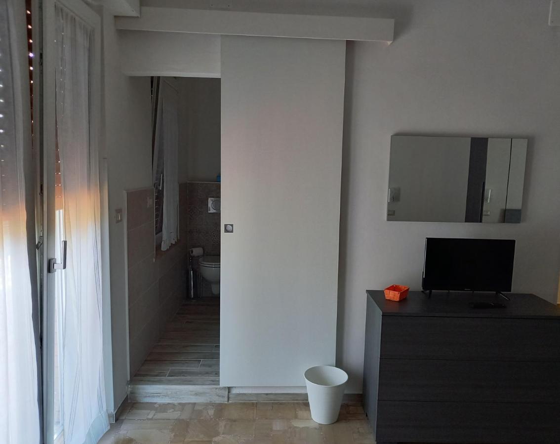B&B La Vela Villa Rosa Di Martinsicuro Buitenkant foto