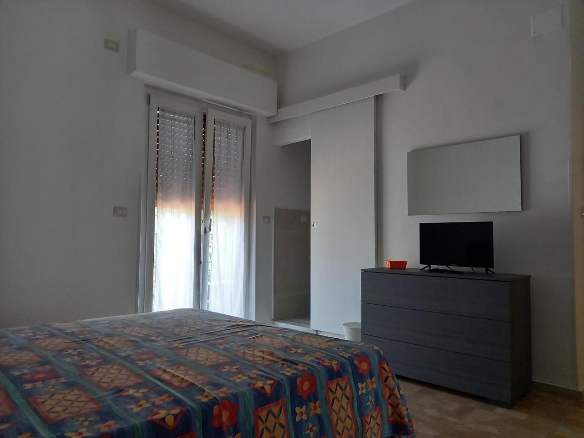 B&B La Vela Villa Rosa Di Martinsicuro Buitenkant foto